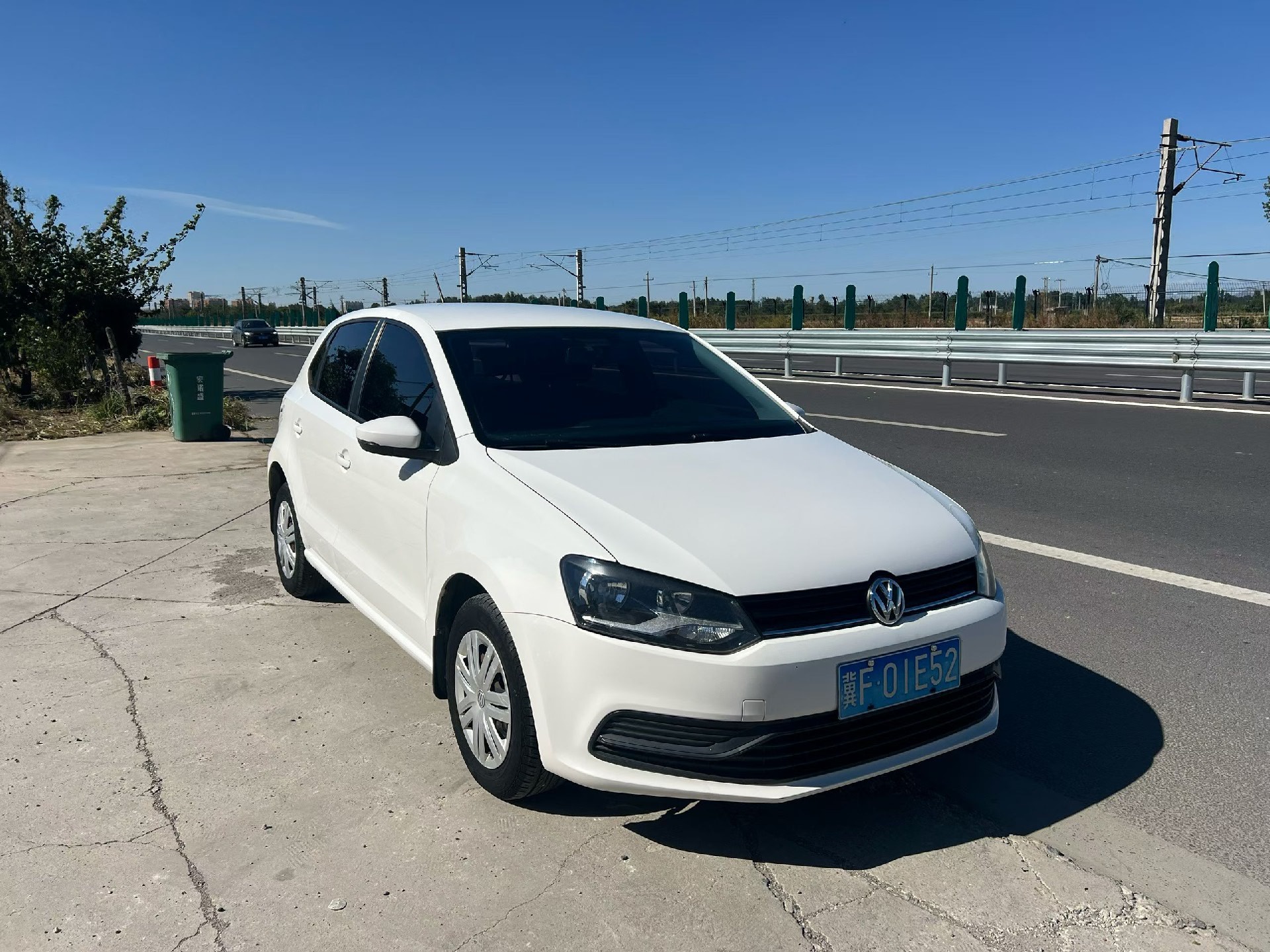 Volkswagen Polo 2016 car image #3