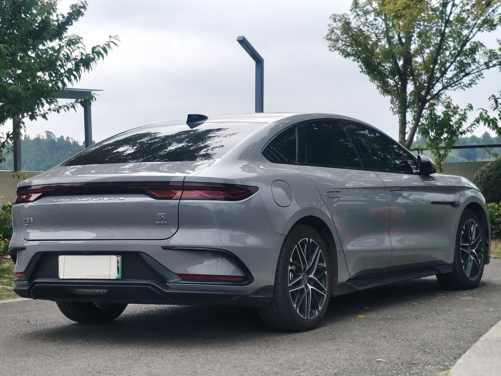 BYD Han 2025 immagine di auto #6