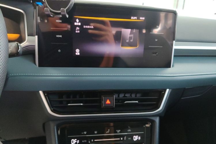 Volkswagen Tharu 2023 car image #13