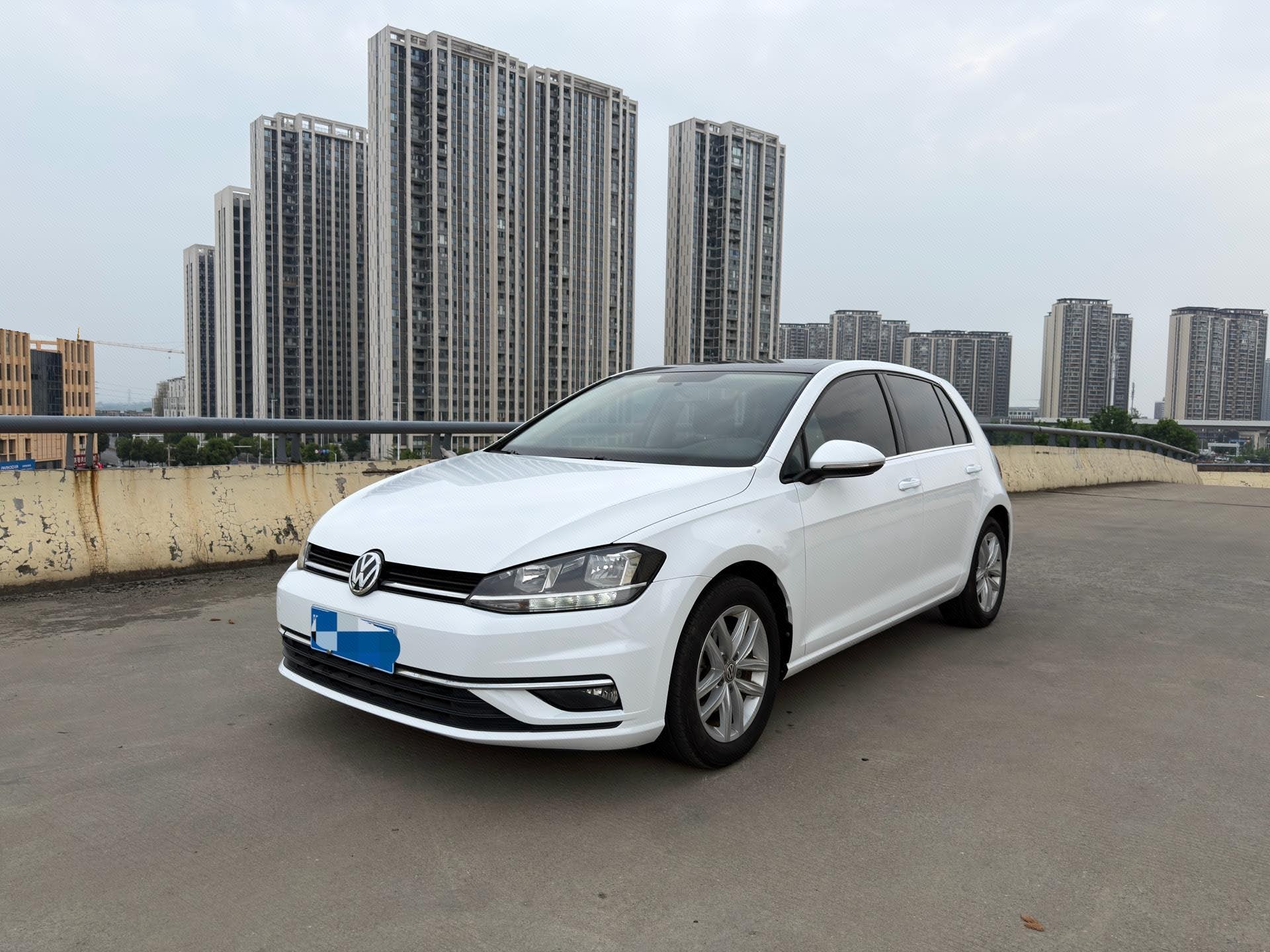 2018 2018 car image