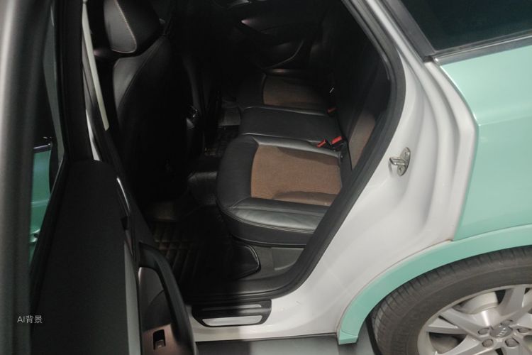 Audi Q3 2017 car image #20