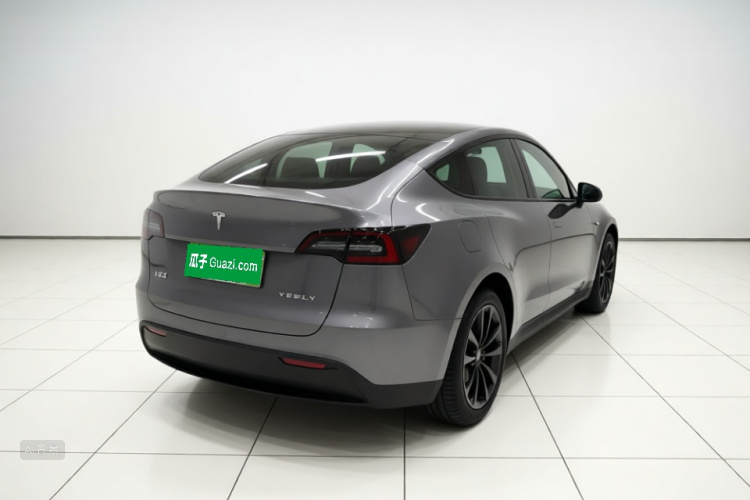 Tesla Model Y 2023 #7 Tesla Model Y 2023 car image #7