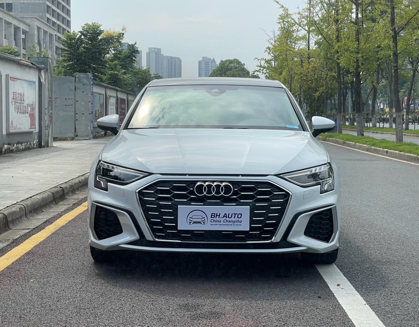 Audi A3 2022 immagine di auto #2