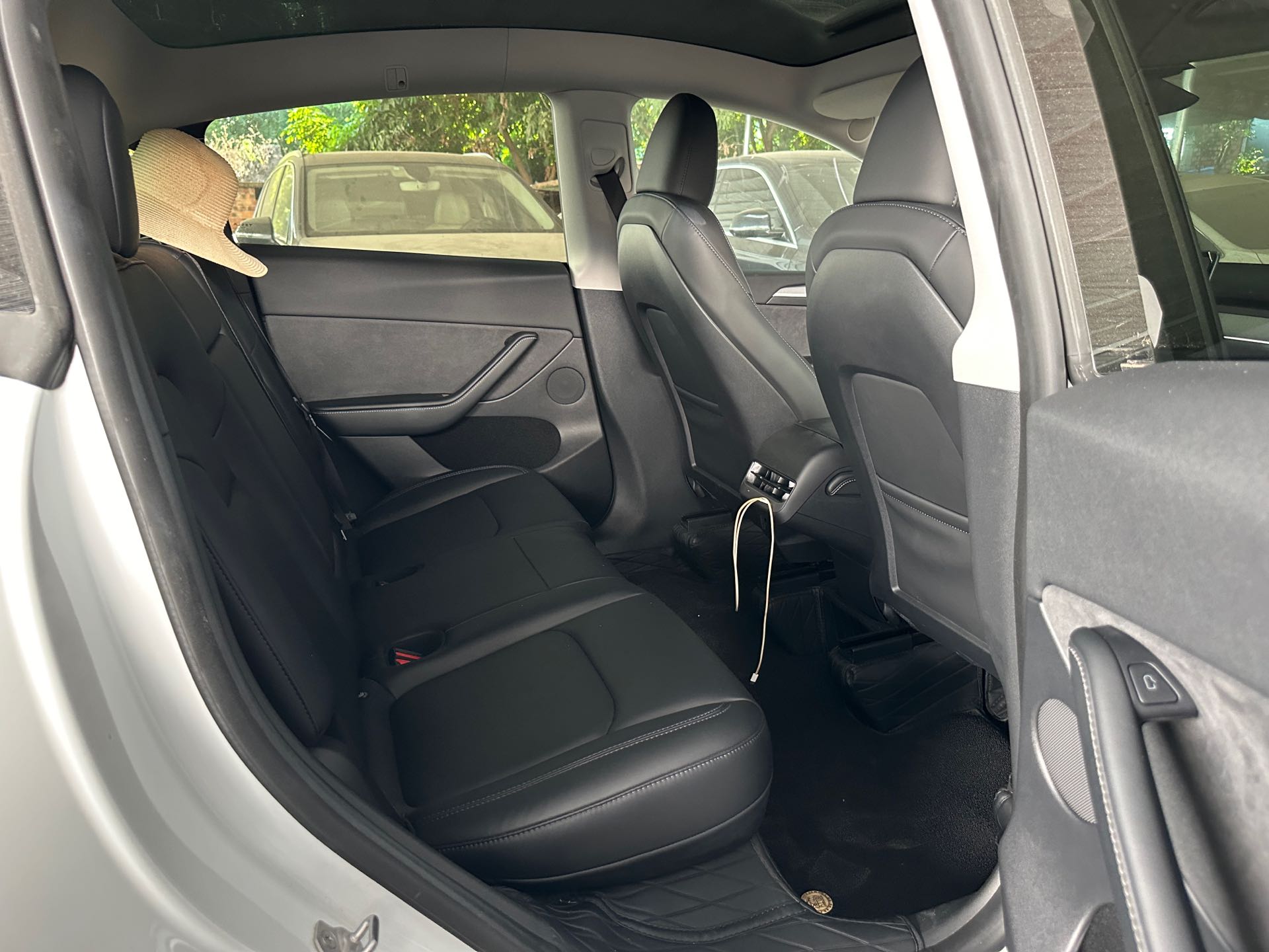 Tesla Model Y 2024 #13 Tesla Model Y 2024 car image #13