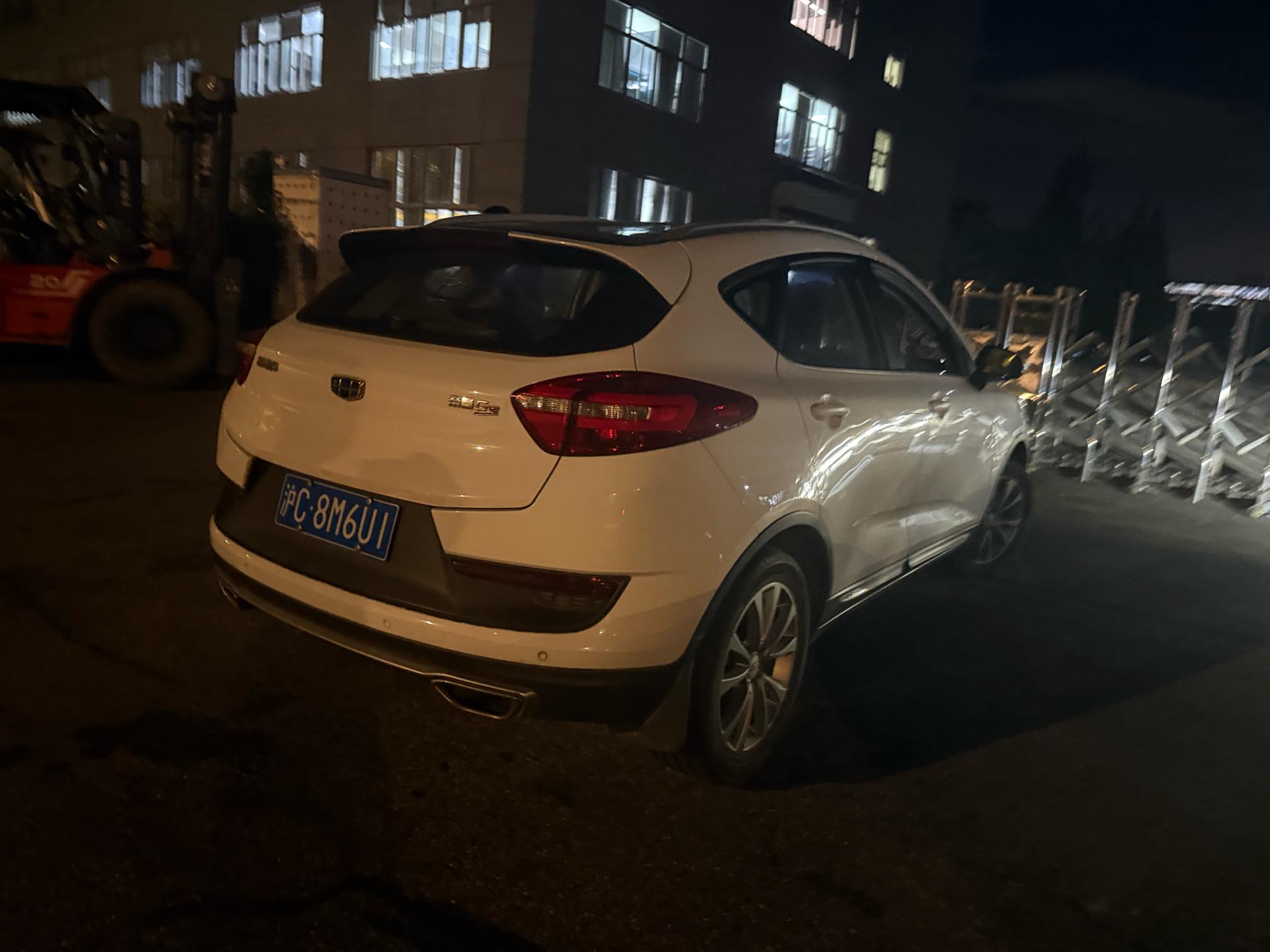 GEELY Emgrand GS 2017 #4 GEELY Emgrand GS 2017 car image #4