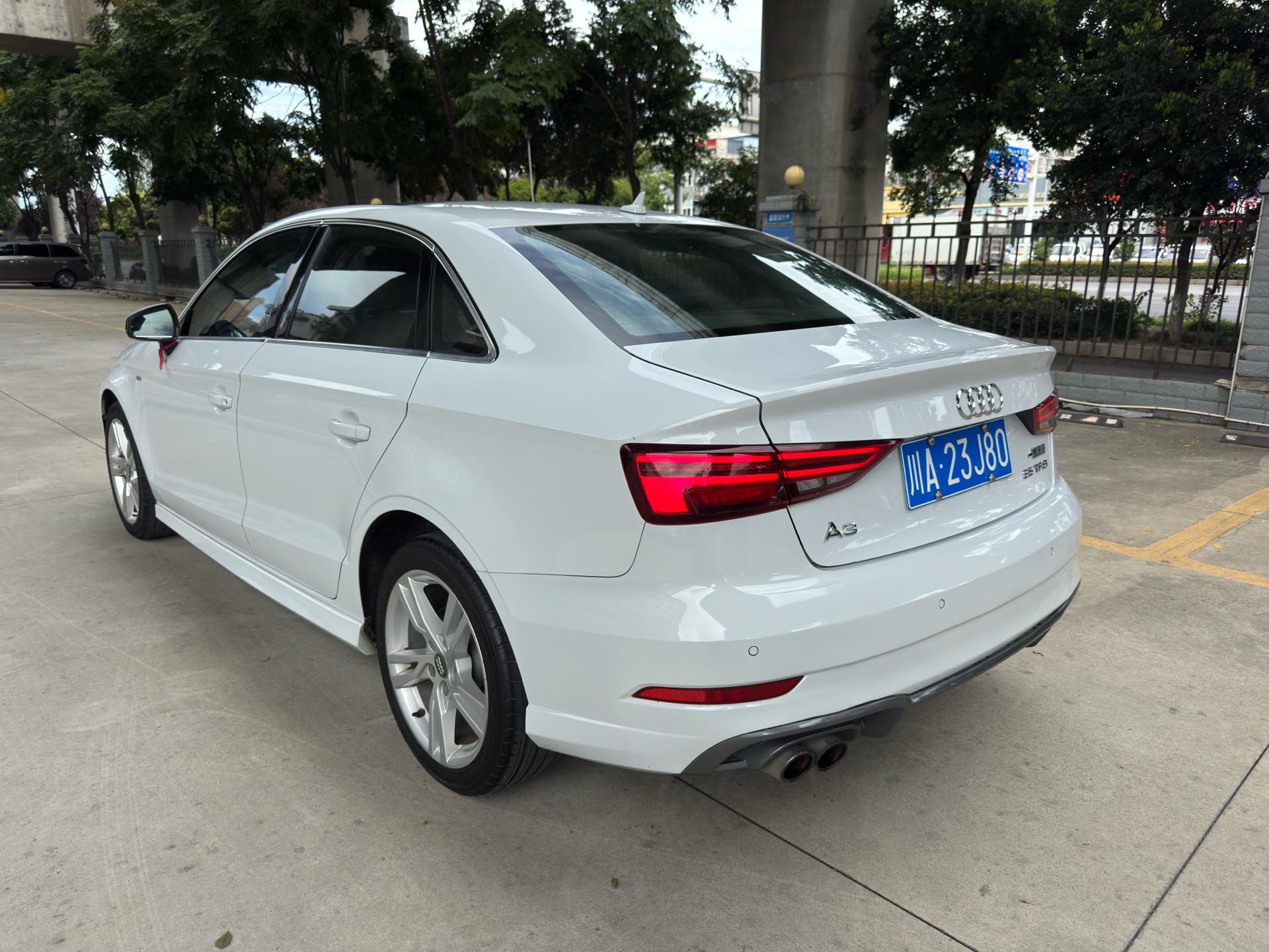 Audi A3 2018 car image #10