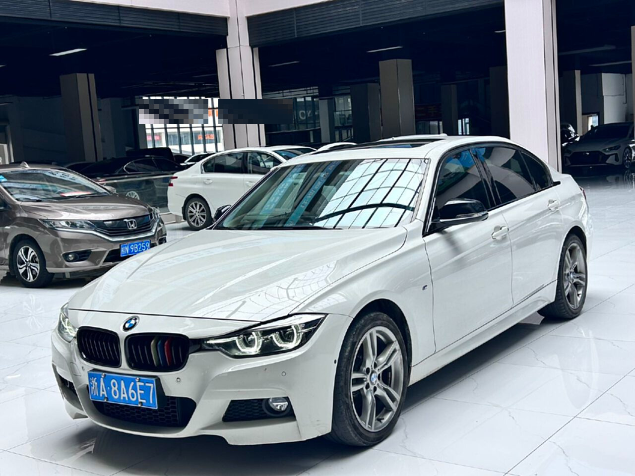 BMW 3 Series 2018 car image #2