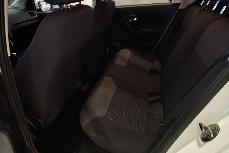 Volkswagen Polo 2017 #17 Volkswagen Polo 2017 car image #17