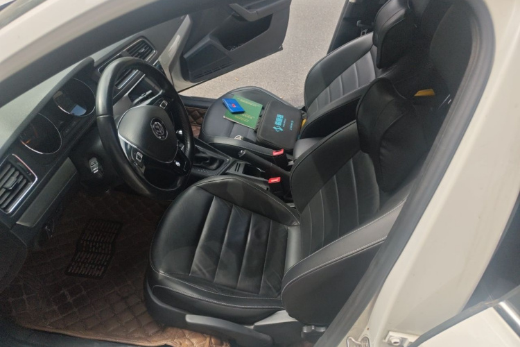 Volkswagen Lavida 2018 car image #17