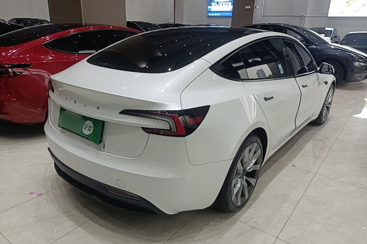 Tesla Model 3 2023 #7 Tesla Model 3 2023 car image #7