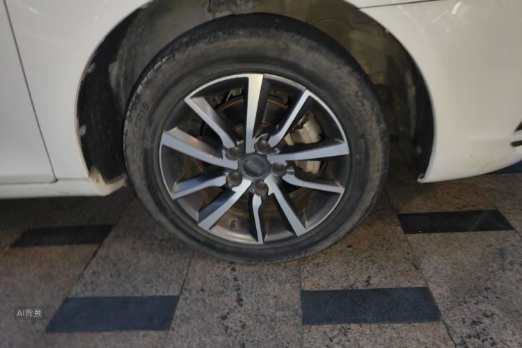 GEELY Emgrand 2019 car image #9