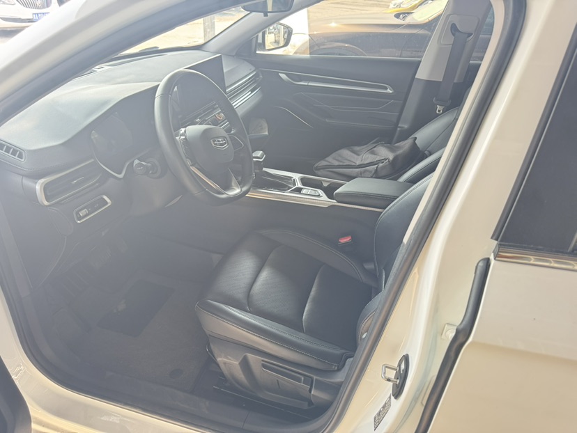 GEELY Emgrand 2024 car image #4