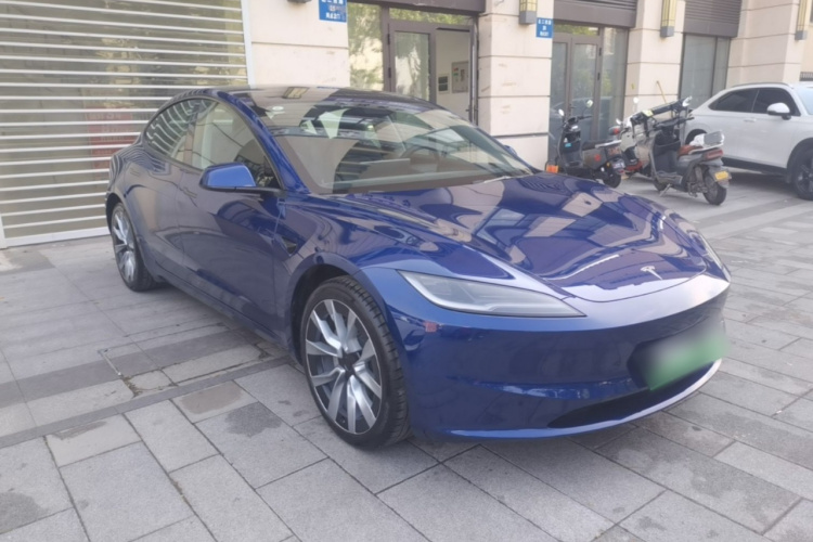Tesla Model 3 2025 #4 Tesla Model 3 2025 car image #4