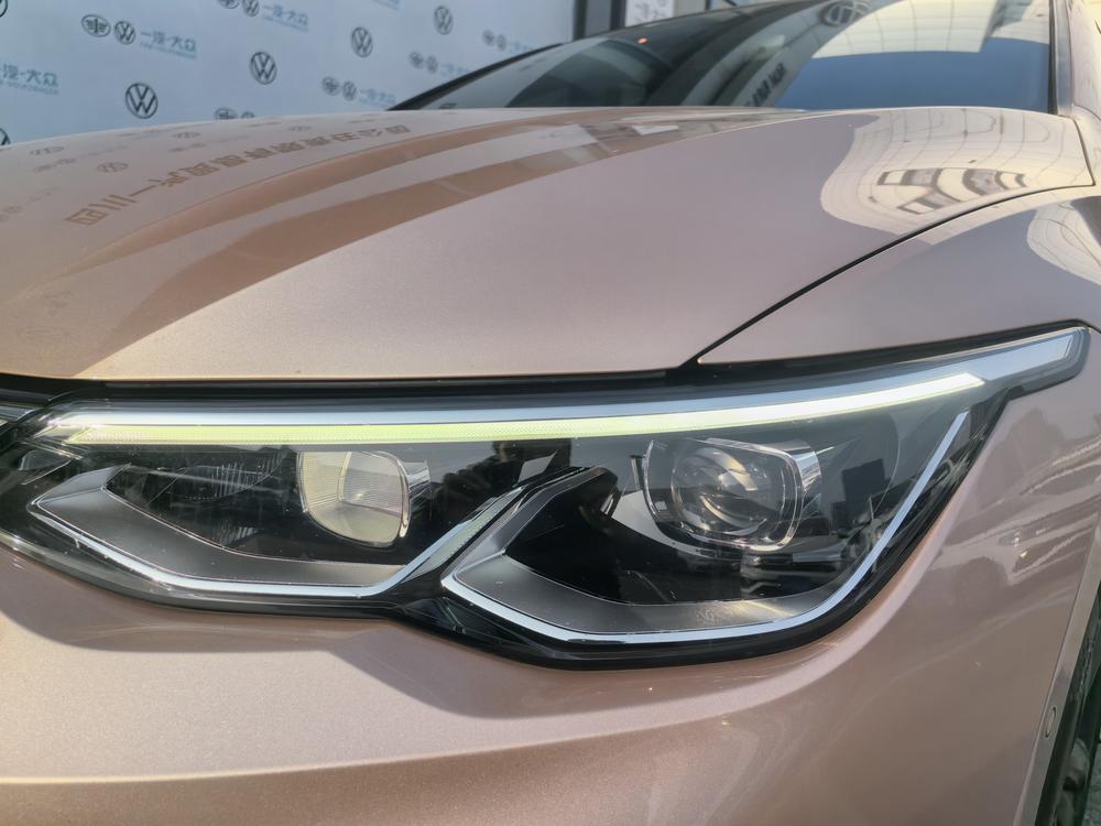 Volkswagen Golf 2021 car image #6