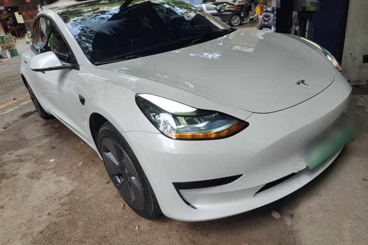 Tesla Model 3 2022 car image #4