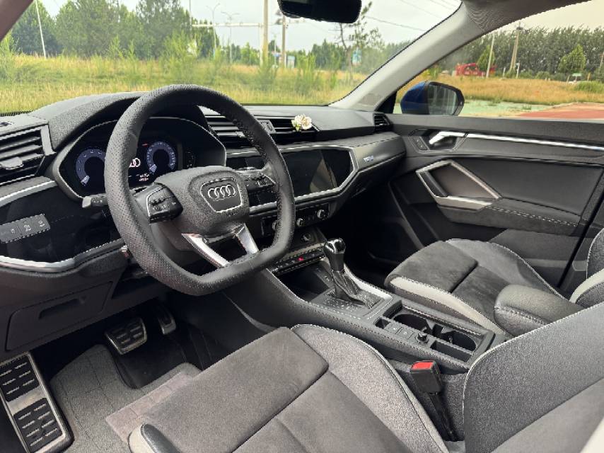 Audi Q3 2021 #8 Audi Q3 2021 car image #8