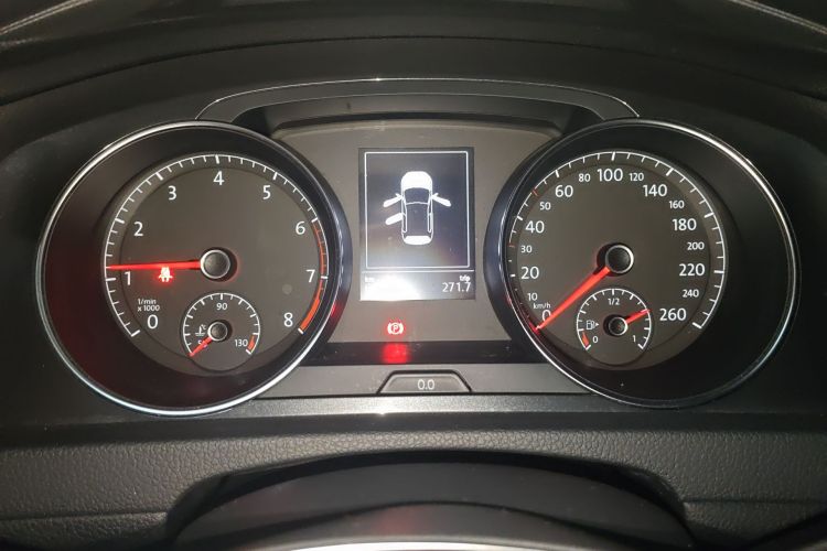 Volkswagen Golf 2019 imagen de coche #13