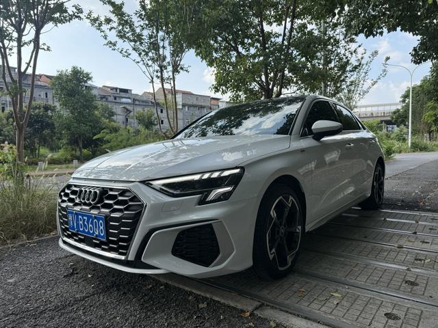Audi A3 2023 car image #17