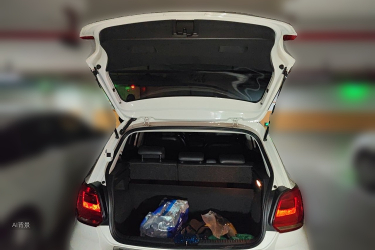 Volkswagen Polo 2016 #21 Volkswagen Polo 2016 car image #21