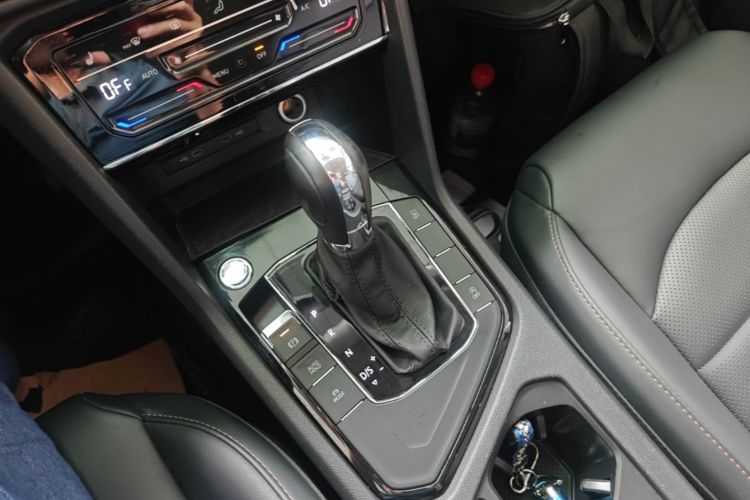 Volkswagen Tharu 2021 car image #18