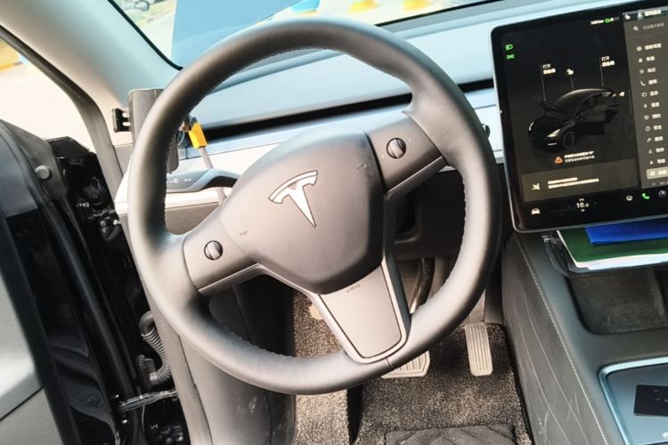 Tesla Model Y 2023 #11 Tesla Model Y 2023 immagine di auto #11