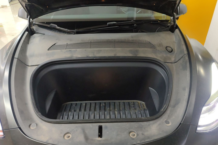 Tesla Model Y 2023 #20 Tesla Model Y 2023 car image #20