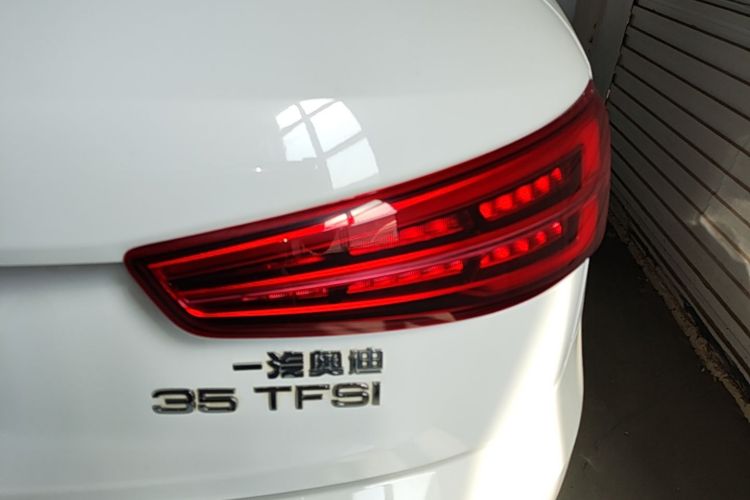 Audi Q3 2018 #8 Audi Q3 2018 car image #8
