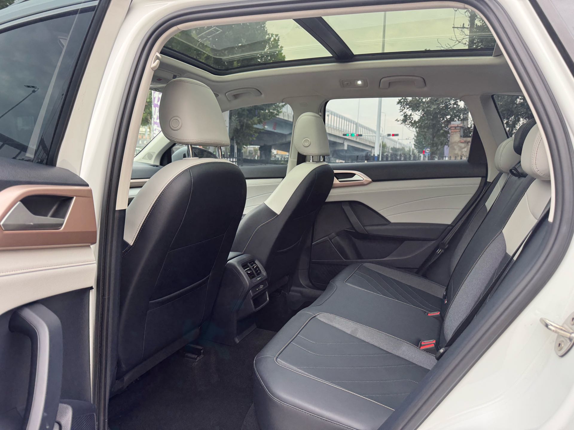 2024 #8 2024 immagine di auto #8