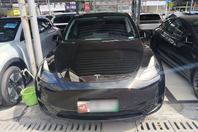 Tesla Model Y 2023 immagine di auto #3