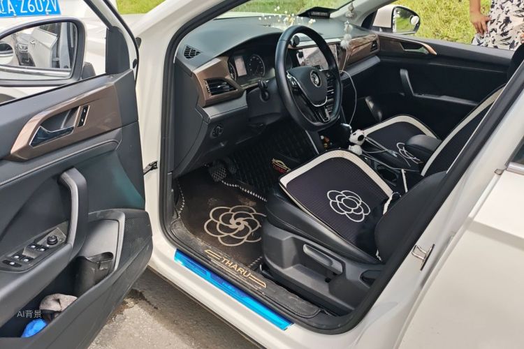Volkswagen Tharu 2020 car image #18