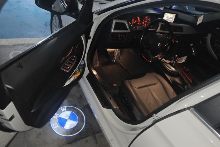 BMW 3 Series 2015 car image #13