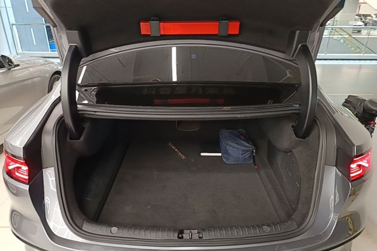 BYD Han 2022 immagine di auto #28