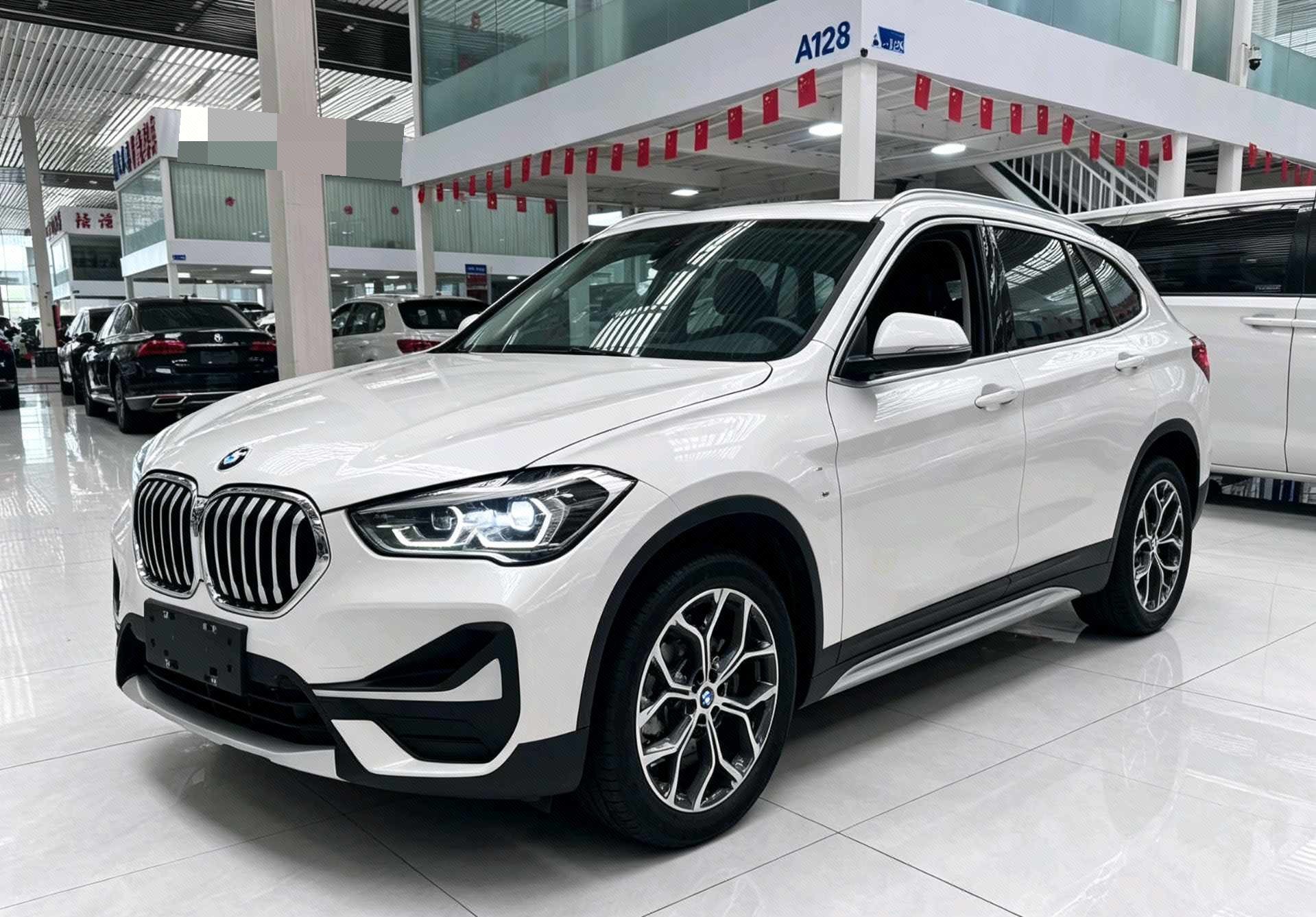 BMW X1 2023 BMW X1 2023 car image