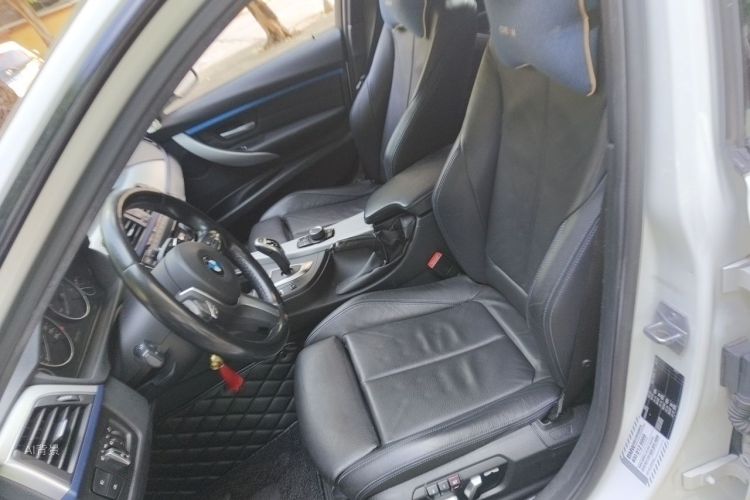 BMW 3 Series 2019 #17 BMW 3 Series 2019 car image #17
