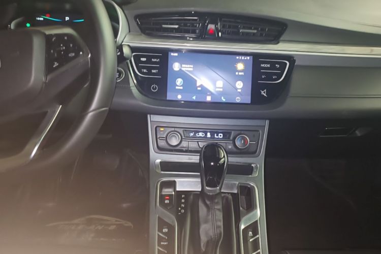 GEELY Emgrand 2019 #13 GEELY Emgrand 2019 car image #13