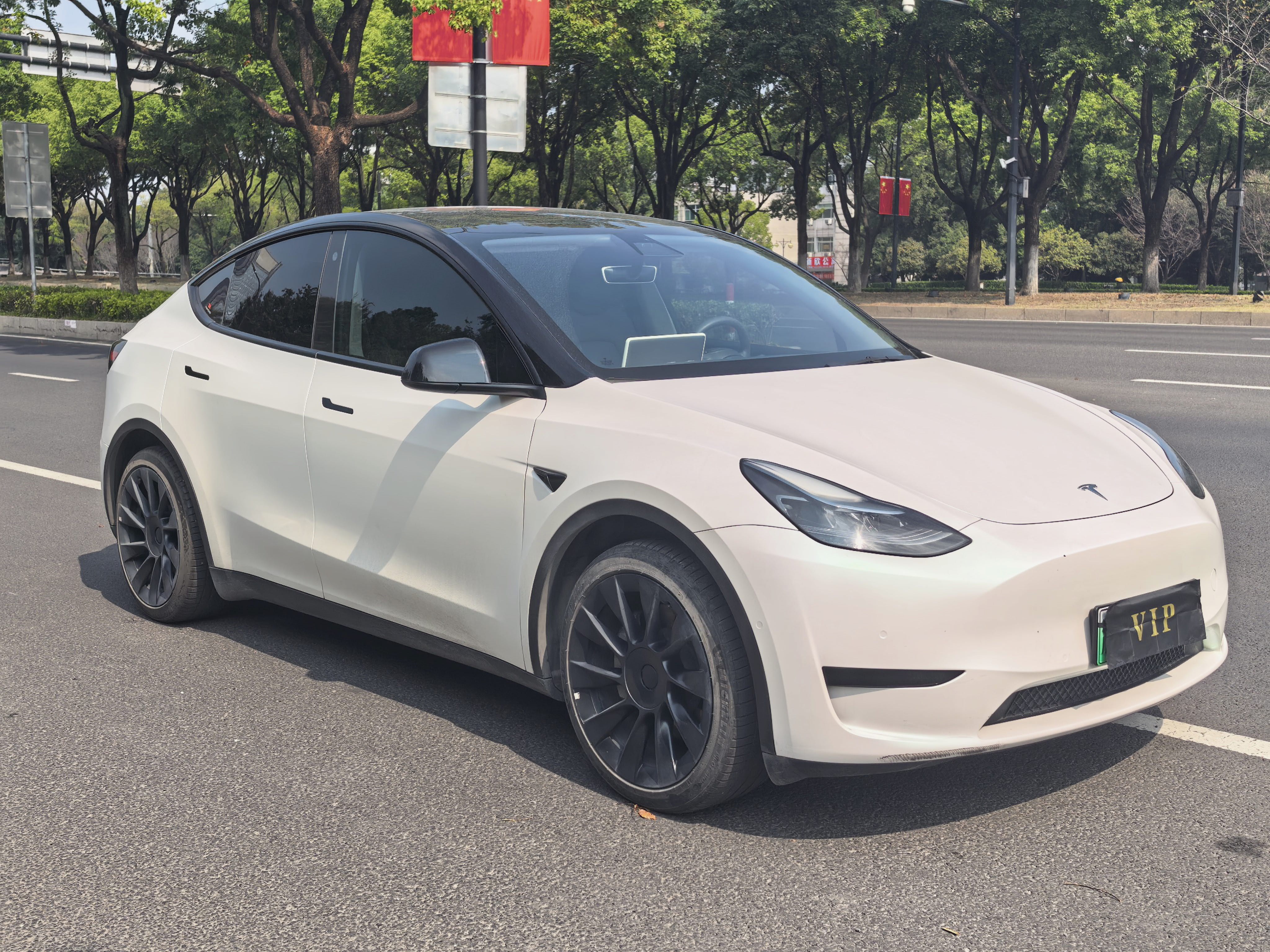 Tesla Model Y 2022 صورة سيارة #3