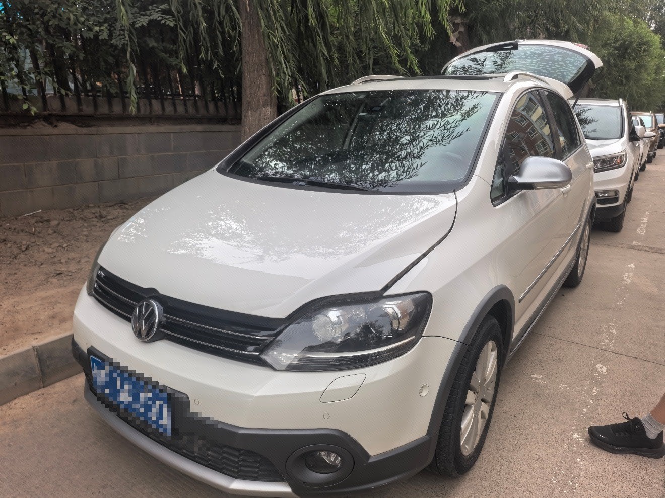 2014 2014 car image