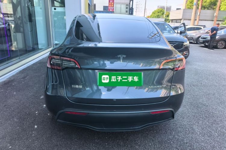 Tesla Model Y 2022 #6 Tesla Model Y 2022 car image #6