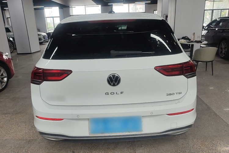 Volkswagen Golf 2022 car image #6