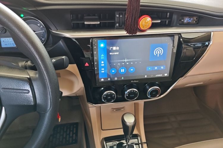 2015 immagine di auto #13