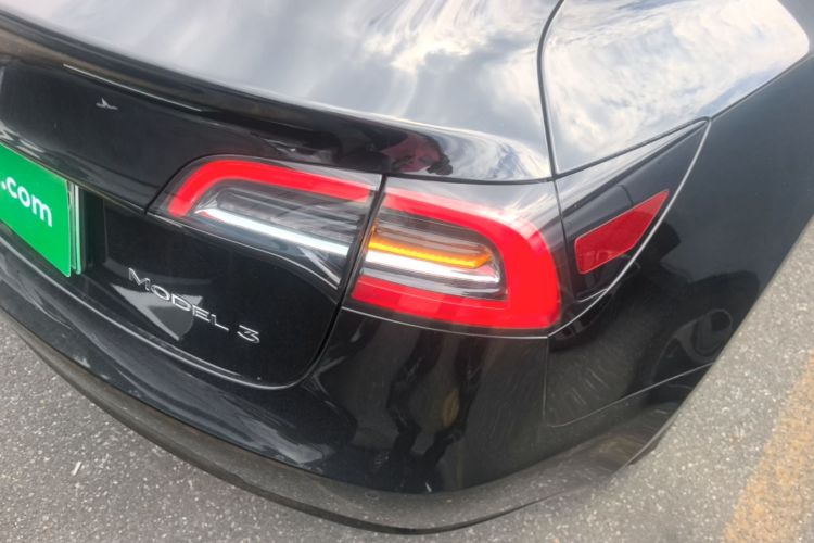 Tesla Model 3 2022 car image #8