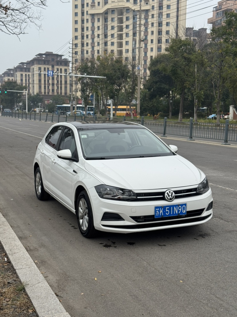 Volkswagen Polo 2021 car image #3
