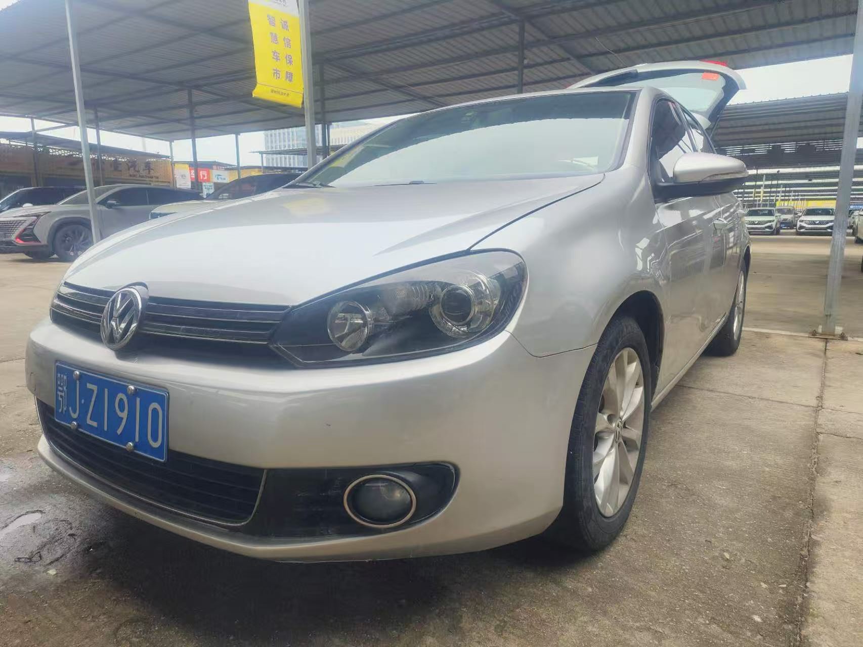 Volkswagen Golf 2011 Volkswagen Golf 2011 immagine di auto