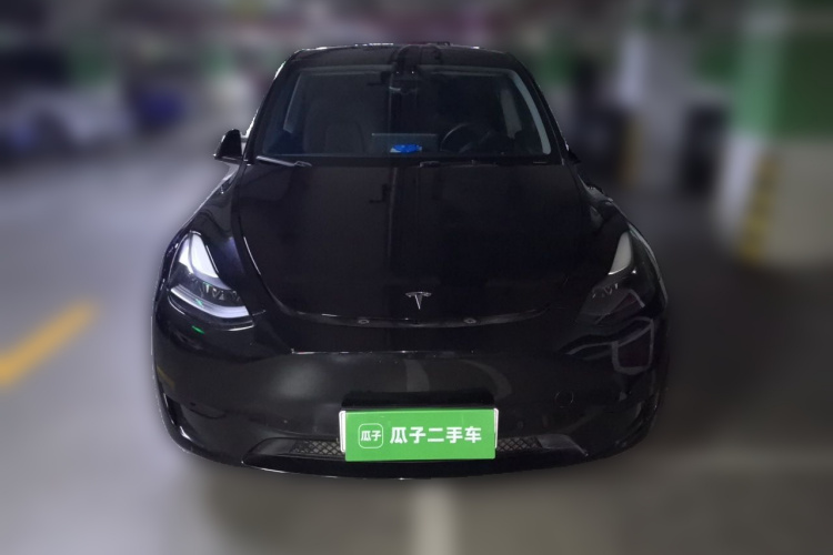 Tesla Model Y 2022 immagine di auto #3