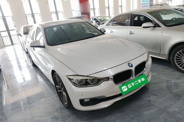 BMW 3 Series 2017 #4 BMW 3 Series 2017 car image #4