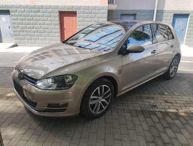 Volkswagen Golf 2015 Volkswagen Golf 2015 car image