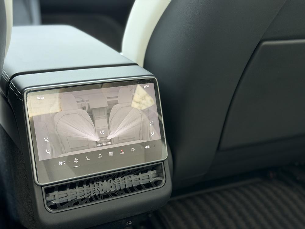 Tesla Model 3 2024 #9 Tesla Model 3 2024 car image #9