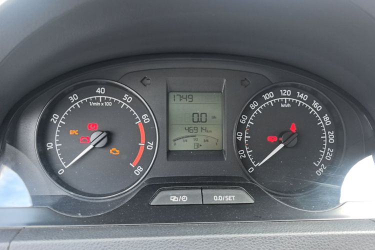 2016 immagine di auto #12