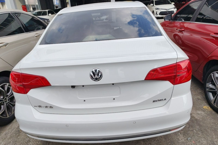 Volkswagen Bora 2016 car image #6