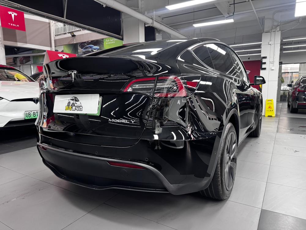 Tesla Model Y 2023 #5 Tesla Model Y 2023 car image #5
